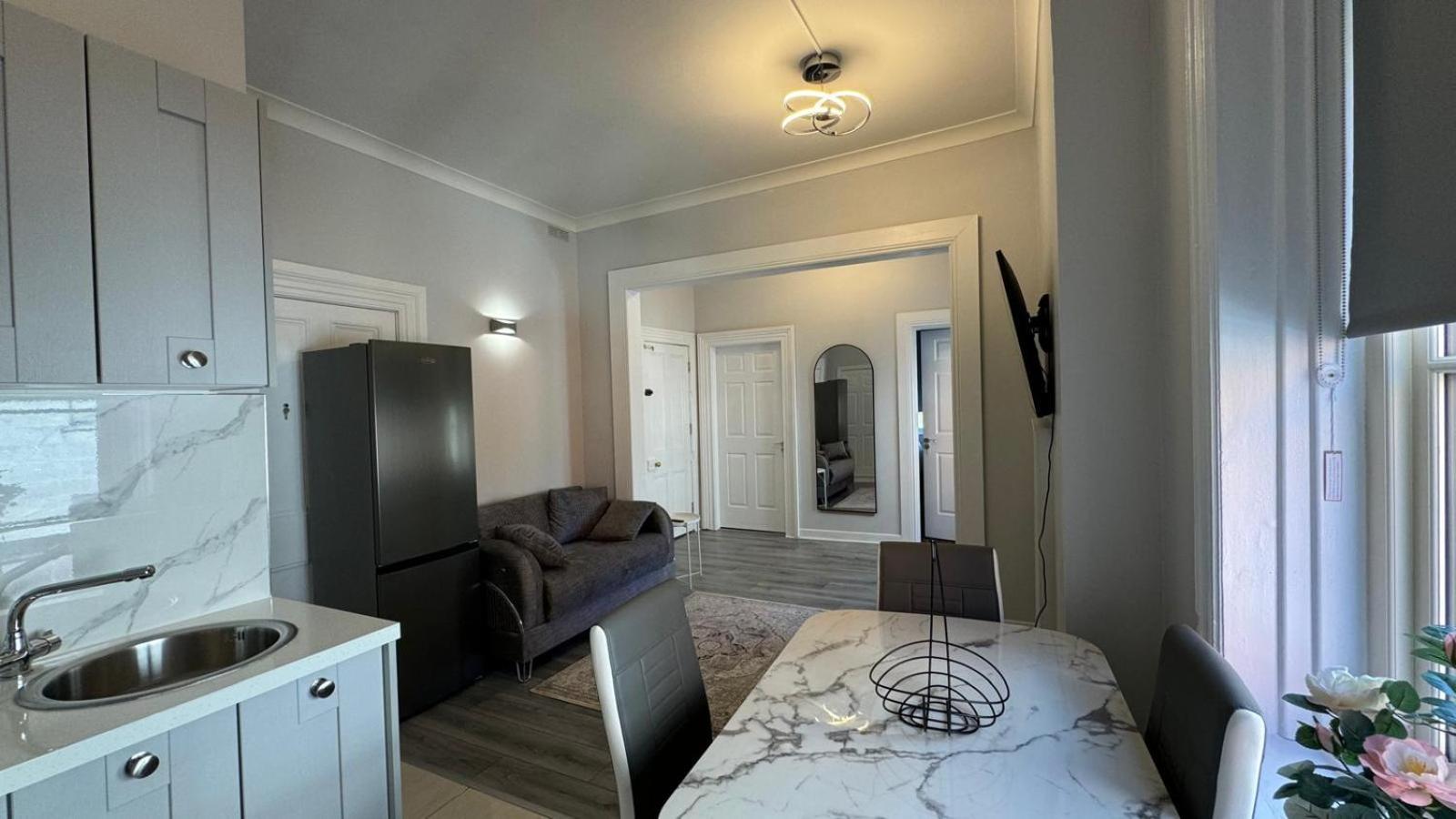 Modern 2-Bedroom Apartment-Dublin City Exterior foto